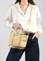 Cross Body Tas Baby Cabas Linnen Vanessa bruno Geel cabas lin 31V40410-vue-porte